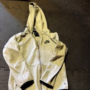 Kids Nike tech small